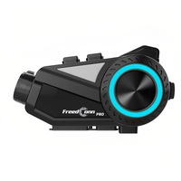 Le R3 Pro est doté de WiFi FM, d'un enregistreur vidéo 2K pixels, d'un casque Bluetooth pour moto et d'un talkie-walkie avec caméra.