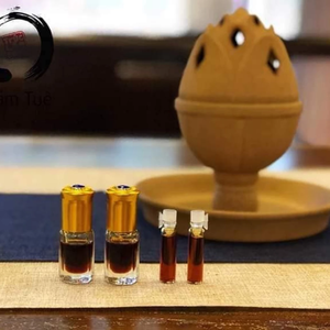 Huile d'Oud Biologique à Bon Prix, Parfum d'Oud de Luxe, Huiles Essentielles Pures d'Oud, Parfum d'Agarwood Fabriqué au Vietnam - Product Image 5