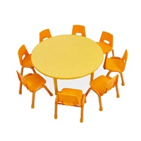 Meubles de maternelle en bois modernes, ensemble de tables et de chaises pour la lecture et l'étude des enfants, pour une utilisation scolaire, design coloré, capacité de 8 personnes