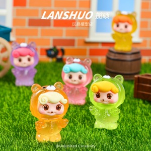 Figura de resina Lanshuo 3D que brilla en la oscuridad, muñeco Q Baby en miniatura, figura de dibujos animados para adorno de escritorio y colgante de coche, unisex, para edades de 8 a 13 años. - Product Image 4