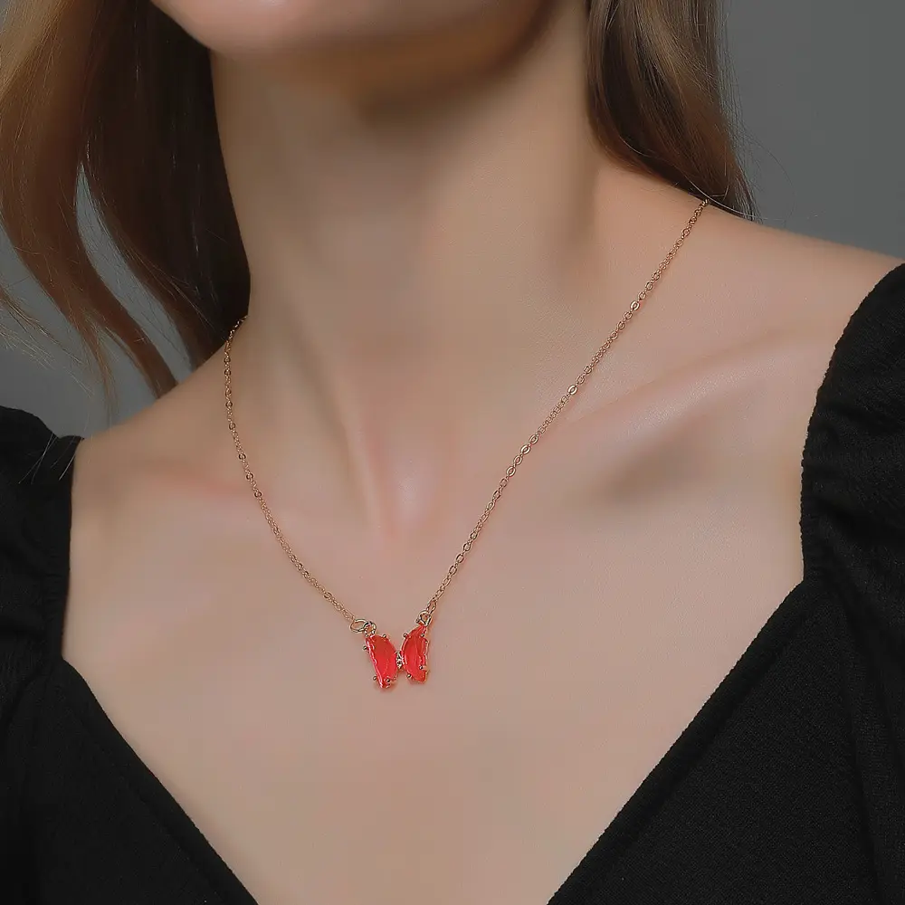 Offre Spéciale verre cristal papillon forme collier en gros verre collier pendentif pour les femmes