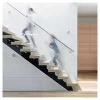 Prima Stair 商业建筑大楼符合建筑法规的安全设计 公共交通繁忙的楼梯