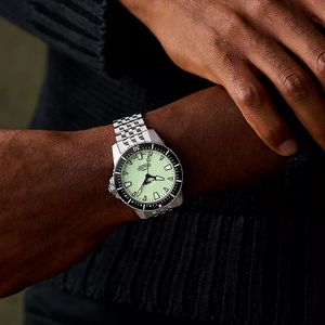 Montre mécanique à cadran vert personnalisée pour hommes, fabriquée en usine OEM ODM, étanche à 20 ATM, montres automatiques de luxe personnalisées, Miyota 9039 - Product Image 4