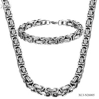 Collier pendentif Hip Hop torsadé en acier inoxydable plaqué or 8 mm, idéal pour les fêtes ou comme cadeau, vente en gros