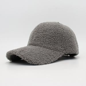 หมวกเบสบอล 6 แผง สไตล์เกาหลี  โลโก้แบบกำหนดเอง  แฟชั่นใหม่ สีพื้น  ตัวอักษรเรียบง่าย  ขนเฟอร์เทียม  กันลม อุ่น  สำหรับกิจกรรมกลางแจ้ง - Product Image 3