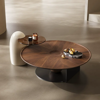 Ensemble de table basse ronde en bois noir courbé de style Japandi avec structure en métal pour salon et maison