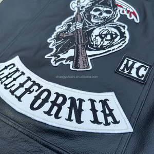<span class=keywords><strong>Gilet</strong></span> da motociclista in <span class=keywords><strong>pelle</strong></span> ricamata retrò personalizzato per produttori di abbigliamento <span class=keywords><strong>gilet</strong></span> da <span class=keywords><strong>uomo</strong></span> stile <span class=keywords><strong>gilet</strong></span> ampio in <span class=keywords><strong>pelle</strong></span> sintetica per moto - Product Image 3