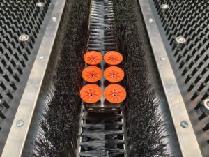 Centre de cintrage automatique de panneaux en acier inoxydable et en aluminium Outil de traitement des tôles Cintreuse de panneaux économique - Product Image 5