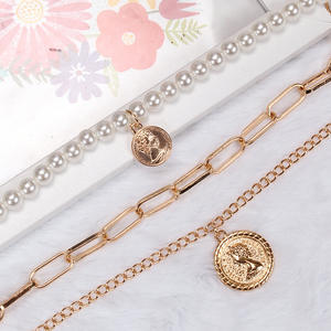 Collar de moda en capas con imitación de perlas y cadena dorada con colgante de retrato, cadena de suéter de varias capas, joyería para mujer - Product Image 4