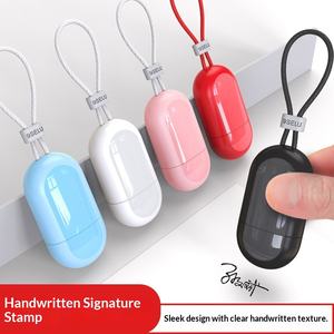 Gravure personnalisée de nom et signature manuscrite sur tampon personnel en plastique photosensible pour infirmière 1225 - Product Image 1