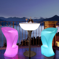 Chaises lumineuses illuminées de table de meubles de cocktail rougeoyants de LED de partie d'hôtel de luxe