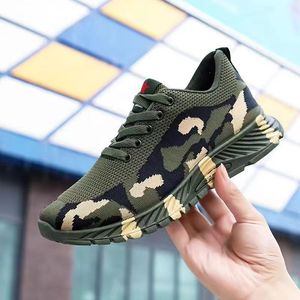 Baskets décontractées tendance pour hommes, respirantes, légères, confortables, en maille, à lacets, camouflage, printemps-été - Product Image 2