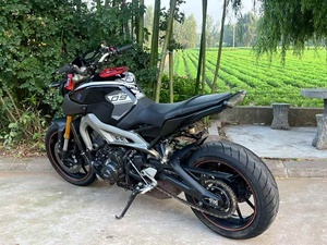 <span class=keywords><strong>Moto</strong></span> Yamaha <span class=keywords><strong>MT</strong></span>-<span class=keywords><strong>09</strong></span> 900cc CP2 bicylindre Hyper Naked d'occasion >230 km/h vitesse maximale, maniabilité agile, puissance de traction - Product Image 6