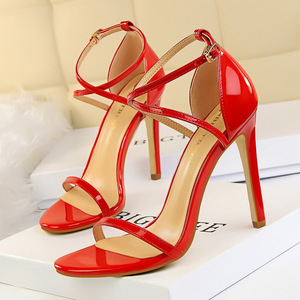 Sandales d'été élégantes et sexy pour femmes, style français, à talon aiguille, avec bride cheville, en PU léger, semelle extérieure en caoutchouc, confortables - Product Image 1