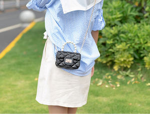 子供のための新しいデザインポータブルファッションハンドバッグミニPVCバッグかわいいソリッドカラーチェーンパールゼリーバッグ財布 - Product Image 6