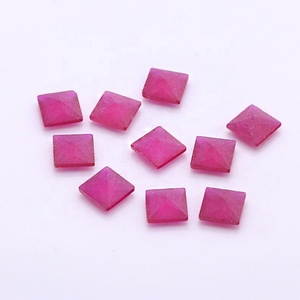 Bán Buôn Giá Cát Dưới <span class=keywords><strong>Corundum</strong></span> 3*3Mm Để 7*7Mm 5 # Hình Vuông Màu Đỏ Hình Dạng Tất Cả Các Kích Thước Lỏng Đá Quý <span class=keywords><strong>Corundum</strong></span> Tổng Hợp Của <span class=keywords><strong>Ruby</strong></span> Đá - Product Image 4