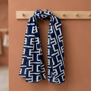 Foulard synthétique à motif abstrait couleur minuit - Voile modeste respirant et étole fluide effet soie - Product Image 1