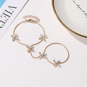 2013 moda mujeres niñas arnés <span class=keywords><strong>de</strong></span> mano hermosa cadena <span class=keywords><strong>de</strong></span> <span class=keywords><strong>oro</strong></span> cristal flor esclavo pulsera anillo Aleación <span class=keywords><strong>de</strong></span> moda <span class=keywords><strong>para</strong></span> regalo <span class=keywords><strong>de</strong></span> boda - Product Image 2