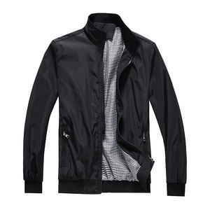 Chaqueta Versátil para Hombre Diseñada para un Uso Duradero, Movilidad Fluida y Estilo Casual Elegante - Product Image 6
