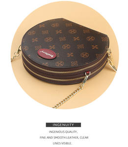 ベラリー 新型 ラウンド 四つ葉のクローバー ダブルジッパーバッグ ショルダーストラップ付き レディース スマホと財布用 - Product Image 5