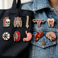 Nouveaux badges métalliques personnalisés, design artistique d'anatomie médicale, épingles sur le thème de la médecine humaine, cadeau pour infirmière et médecin