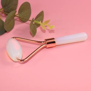 Ensemble d'outils de massage du visage avec logo personnalisé Rouleau de jade en cristal naturel et Gua Sha anti-âge et blanchissant pour le visage - Product Image 4