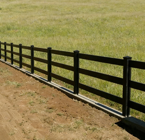 Valla para Caballos de 3 Rieles, Blanca, Económica, de PVC y Vinilo, Fácil de Montar, Ecológica, de 4.5 Pies de Altura, para Ranchos Certificados - Product Image 2