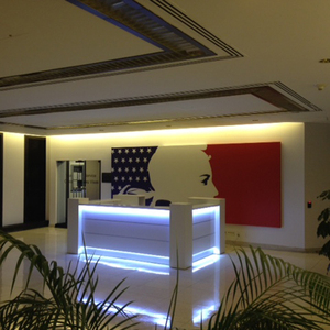 Mostrador de Recepción Moderno en Corian <span class=keywords><strong>Blanco</strong></span> Brillante con Luz LED, Personalizable, Asiento Individual para Recepción/Secretaria/Seguridad - Product Image 5