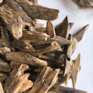 Eco4B02 Copeaux d'Agarwood/Oud Encens 3A- 7-11Y Arbre Kynam pour un parfum naturel pur, boisé, épicé, floral, menthe poivrée, désodorisant - Product Image 2