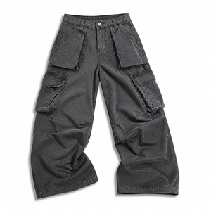 <span class=keywords><strong>Jeans</strong></span> Cargo da Uomo Comodi in Denim <span class=keywords><strong>con</strong></span> Grandi Tasche a Patta e Cuciture a Pannelli - Product Image 1