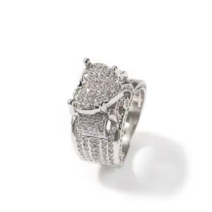 Fashion Iced Out Center Heart Ring Diamond Finger Ring with Cubic Zirconia for Women Men Thickness Lock Jewelry