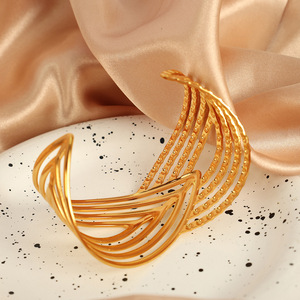 European American Style Geometric Gold Plated Titanium Steel <b>Cuff</b> <b>Bracelet</b> For Women Fashion Jewelry - Product Image 2