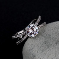 Bijoux diamant fiançailles argent plaqué or 925 CZ diamant bague de mariage pour femmes montre-doigt