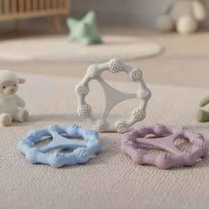 <span class=keywords><strong>Anneau</strong></span> <span class=keywords><strong>de</strong></span> <span class=keywords><strong>dentition</strong></span> en silicone sans BPA, jouet à mâcher doux, forme ronde, facile à saisir, texturé, pour bébés et enfants unisexes - Product Image 3