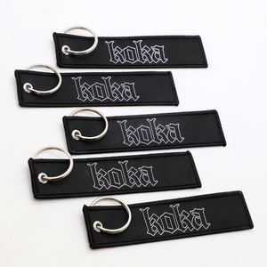 Porte-clés personnalisé style streetwear noir en forme de jet tag pour festivals de musique et événements de culture skate (vente en gros) - Product Image 3