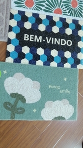 ICE <b>BEAR</b> Pattern Square Cat Litter Mat PVC Non-slip Waterproof Cat Litter Trapping Box Mat with Honeycomb - Product Image 4