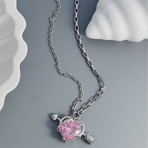 Collana Trendy <span class=keywords><strong>con</strong></span> Ciondolo a <span class=keywords><strong>Cuore</strong></span> di Cupido in Rame e Zircone Rosa Dolce, <span class=keywords><strong>con</strong></span> Catena a Maglie e Un'Arcoide - Product Image 6
