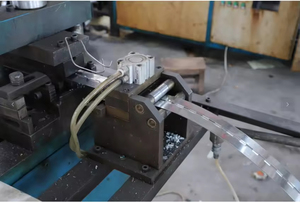 บานพับเก้าแฉกสีทองแบบต่อเนื่องบานพับเปียโนบานพับเฟอร์นิเจอร์สแตนเลสสำหรับพับประตูตู้กล่องเก็บของ - Product Image 5