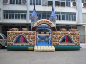 Structure de jeu gonflable Fun City & Castle, matériau PVC écologique, usage commercial, capacité 800 kg, 12 personnes - Product Image 2