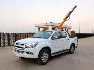 Camioneta 4x4 con mini grúa telescópica integrada de 1 tonelada, vehículo de transporte ligero 4WD para trabajos en áreas remotas - Product Image 5