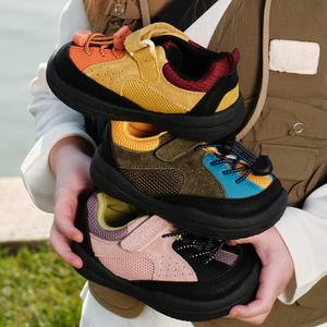 Scarpe da trekking per <span class=keywords><strong>bambini</strong></span> - Sneakers robuste da esterno con protezione rinforzata per le dita dei piedi, scarpe casual alla moda a blocchi di colore - Product Image 3