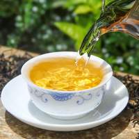 Oriental Black Beauty Red Oolong Thee, natuurlijke kruidenthee met langdurige fruitige aroma en zachte smaak