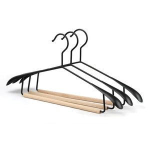 Vente en gros <span class=keywords><strong>cintre</strong></span> de <span class=keywords><strong>costume</strong></span> en <span class=keywords><strong>bois</strong></span> multi-usages noir vêtements <span class=keywords><strong>cintre</strong></span> nordique pour vêtements - Product Image 3