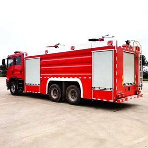 Nouveau <span class=keywords><strong>camion</strong></span> <span class=keywords><strong>de</strong></span> pompiers à pompe diesel 1suzu 6x4 <span class=keywords><strong>avec</strong></span> réservoir d'eau véhicule économique <span class=keywords><strong>de</strong></span> lutte contre l'incendie à vendre - Product Image 4