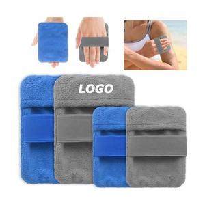 Sac et brosse anti-sable pour la plage, outil de nettoyage du sable portable pour les vacances à la plage, le camping et les cadeaux promotionnels - Product Image 1