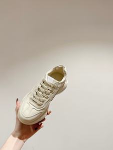 Chaussures de sport pour femmes les plus vendues - cuir de designer luxueux sur mesure avec semelles épaisses et surélevées - chaussures de sport pour hommes - Product Image 4