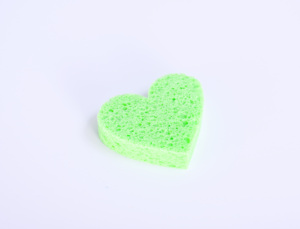 Esponja Facial de Celulosa Comprimida en Forma de Corazón, Esponja Linda para Limpiar el Rostro y Remover Maquillaje para el Cuidado de la Piel - Product Image 4