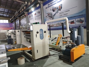 델타 & 오므론 PLC 모터를 핵심 요소로 사용한 고속 <span class=keywords><strong>4</strong></span> 라인 로봇 선별 조직 접이식기 V-폴드 페이퍼 생산 - Product Image 3