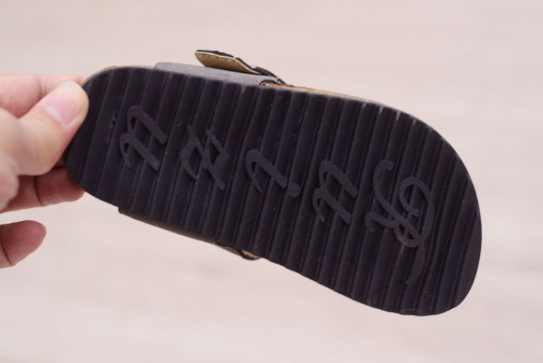 Wholesale New design Kids Summer Leather Slide Sandals Children Leather Cork Slippers Boys Girls Flip Flops Toddler Sandals