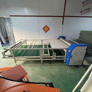 Presse à chaud rotative grand format, machine <span class=keywords><strong>de</strong></span> transfert par sublimation automatique à rouleaux CE, imprimante à rouleaux 1,6 m 1,7 m - Product Image 1